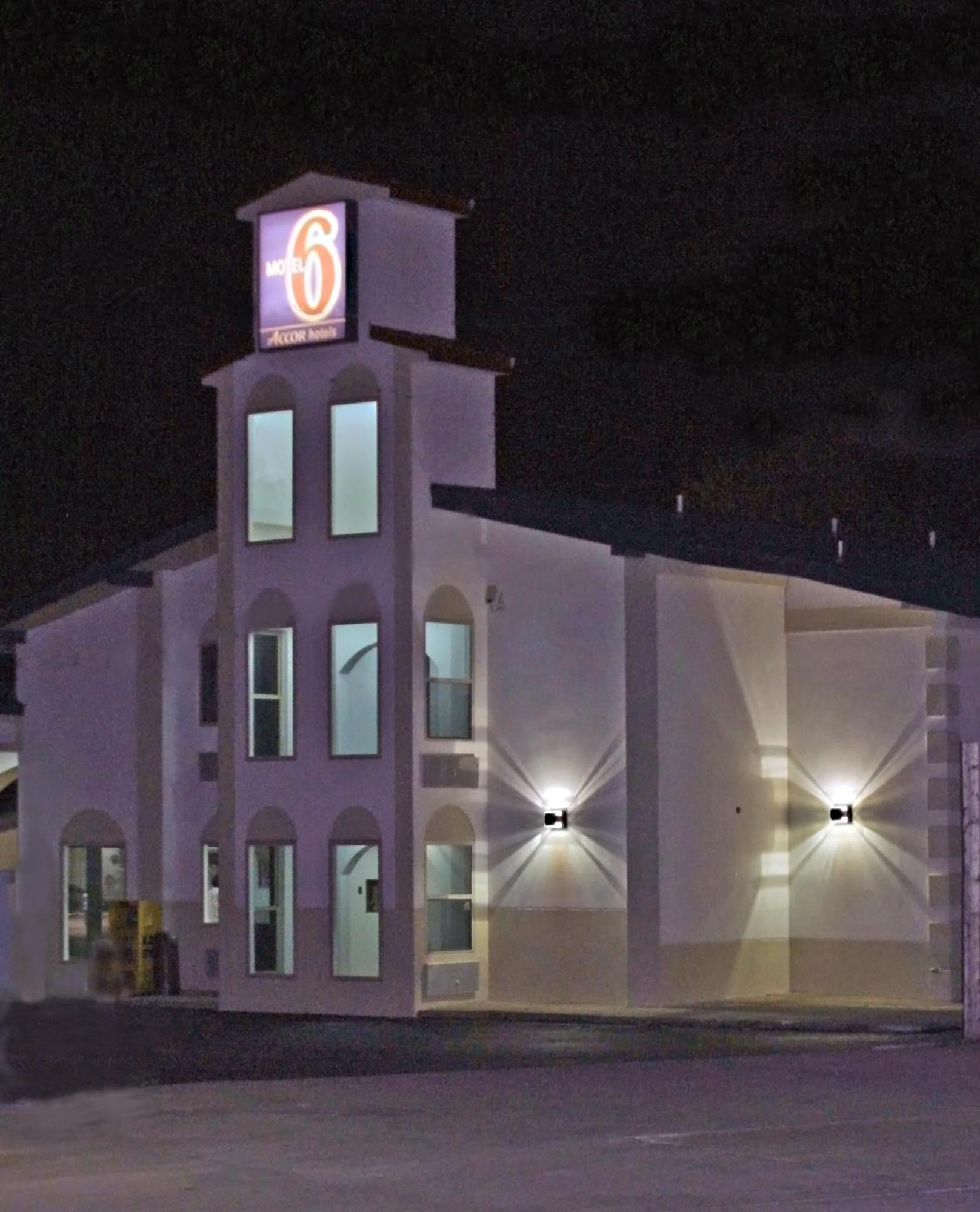 Motel 6-Urbana, Il Σαμπέιν Εξωτερικό φωτογραφία