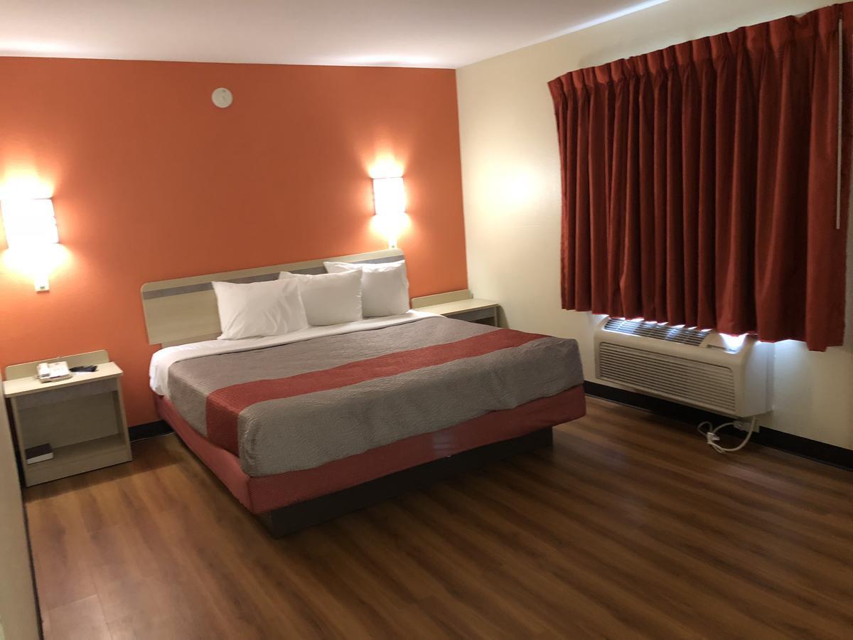 Motel 6-Urbana, Il Σαμπέιν Εξωτερικό φωτογραφία