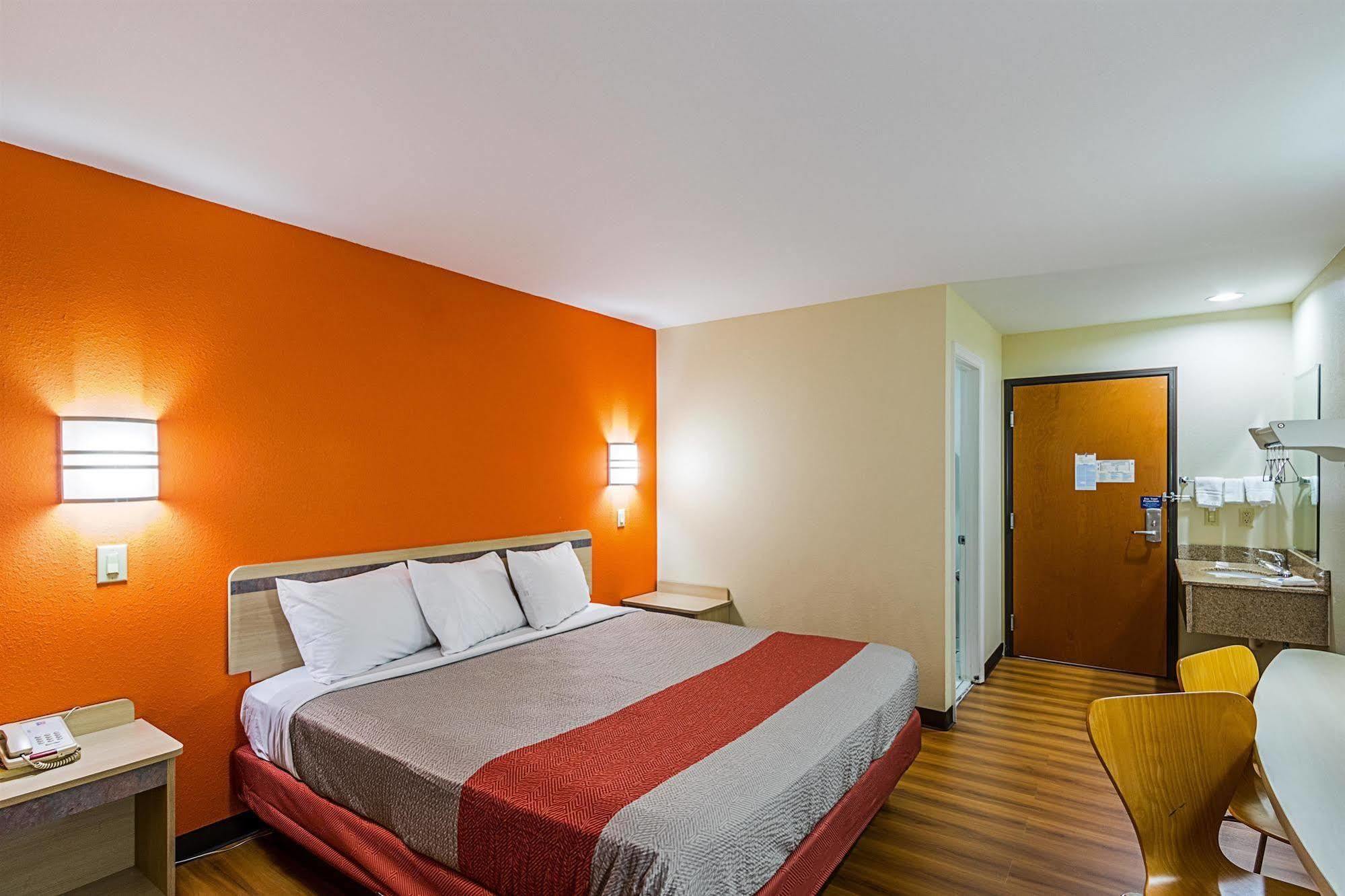 Motel 6-Urbana, Il Σαμπέιν Εξωτερικό φωτογραφία