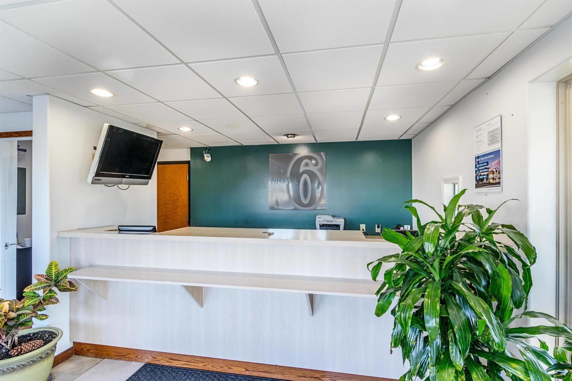Motel 6-Urbana, Il Σαμπέιν Εξωτερικό φωτογραφία