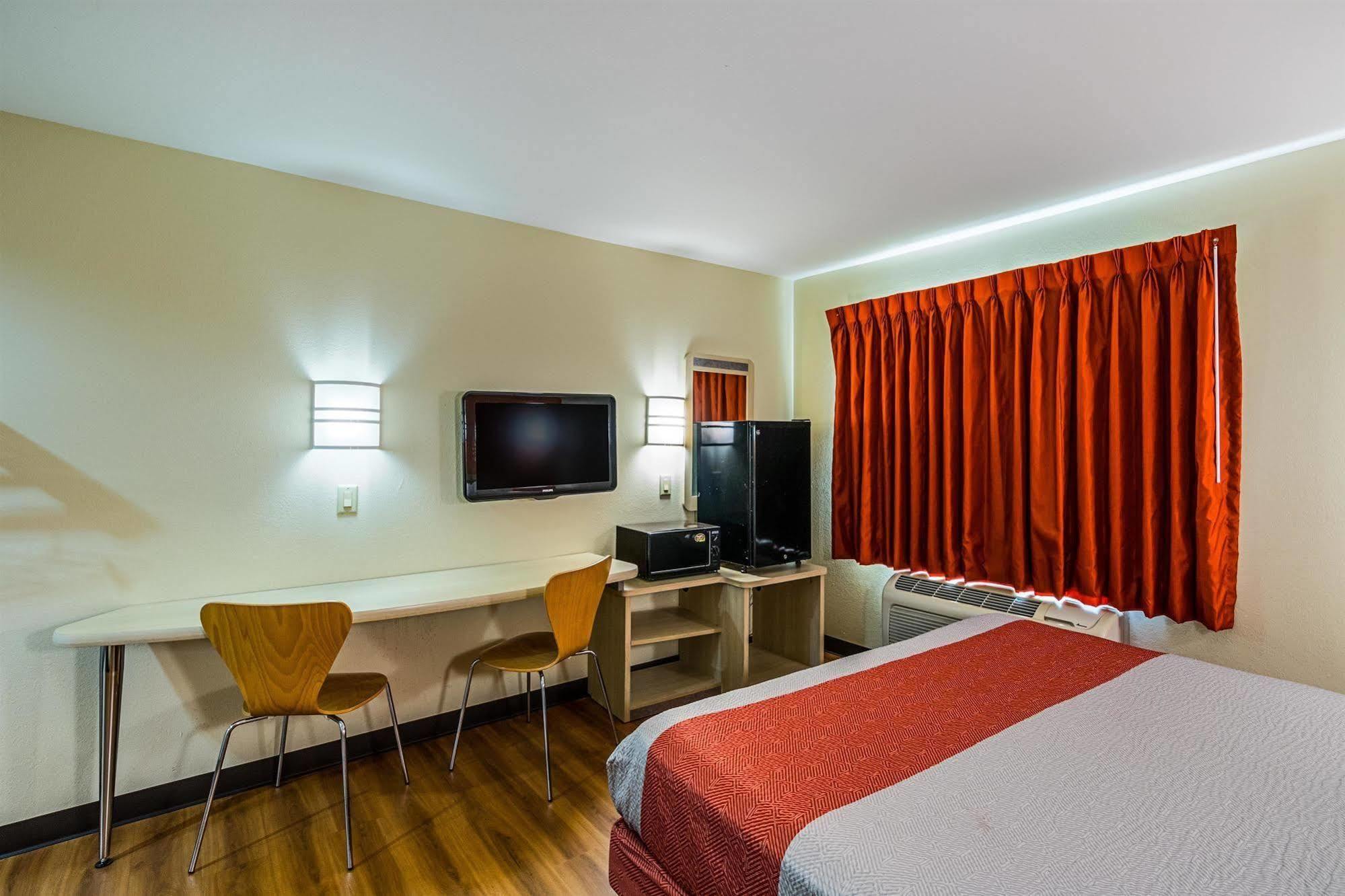 Motel 6-Urbana, Il Σαμπέιν Εξωτερικό φωτογραφία
