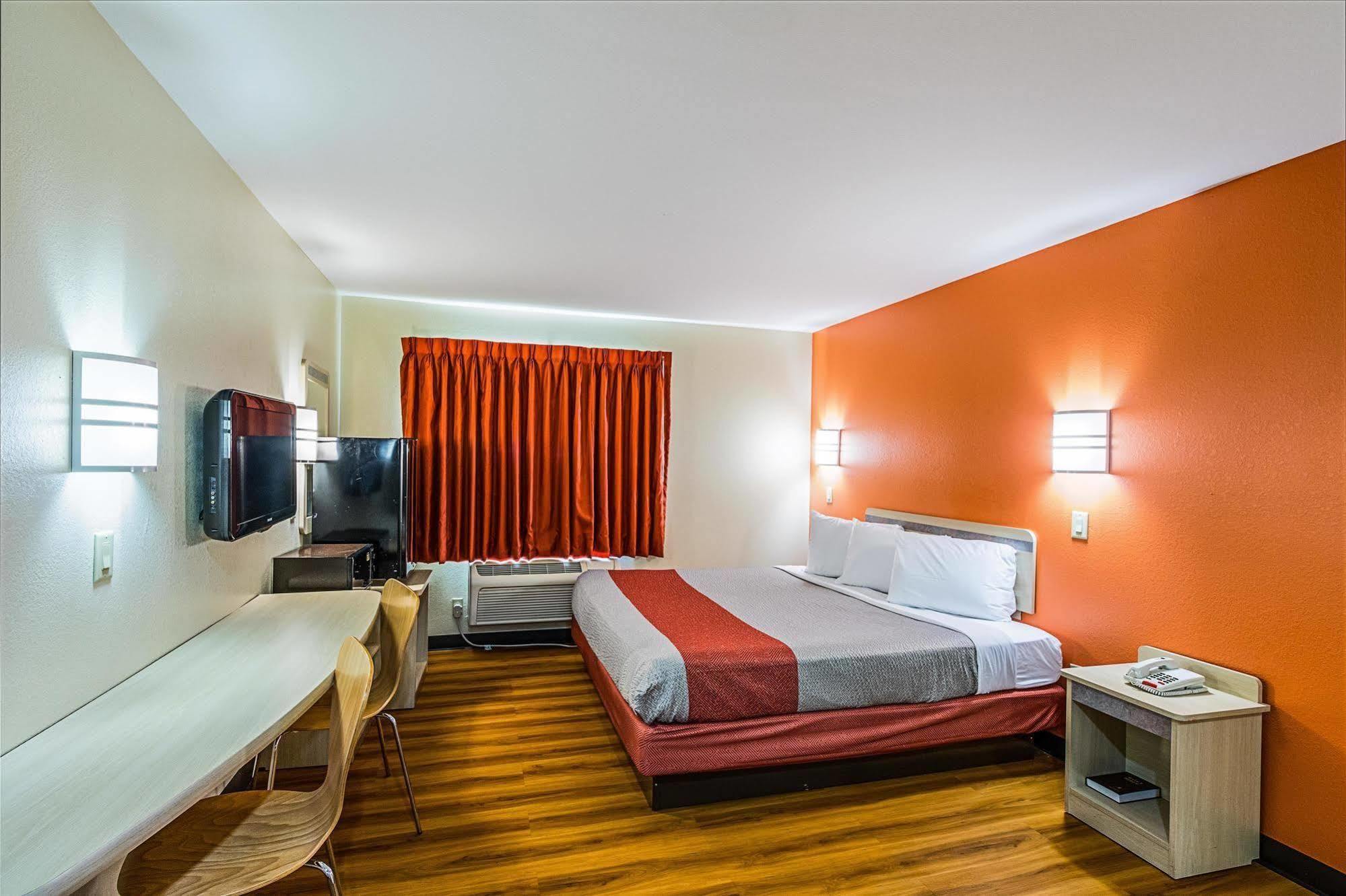 Motel 6-Urbana, Il Σαμπέιν Εξωτερικό φωτογραφία